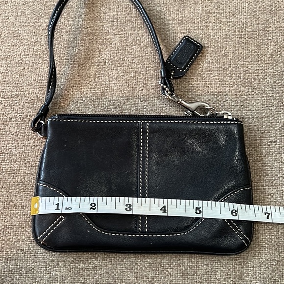 Coach Wristlet Black - Picture 5 of 6